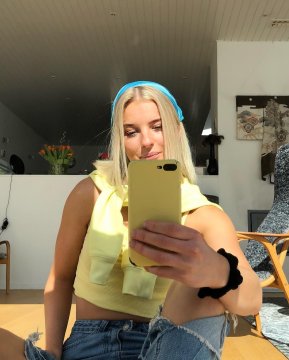 Auro58748 da Roma,Italia